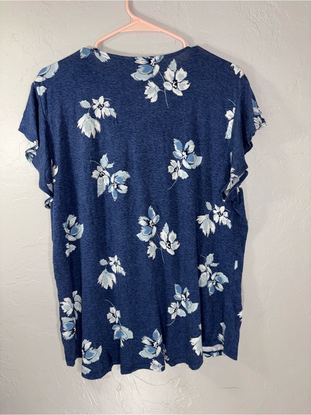 Liz Claiborne Navy Floral V-Neck Button-Accent Top - Picture 12 of 12